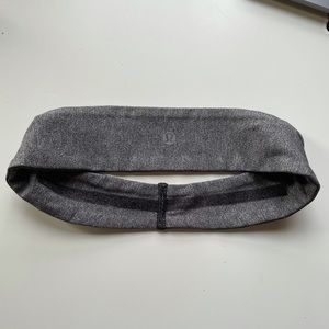 Never worn grey lululemon headband